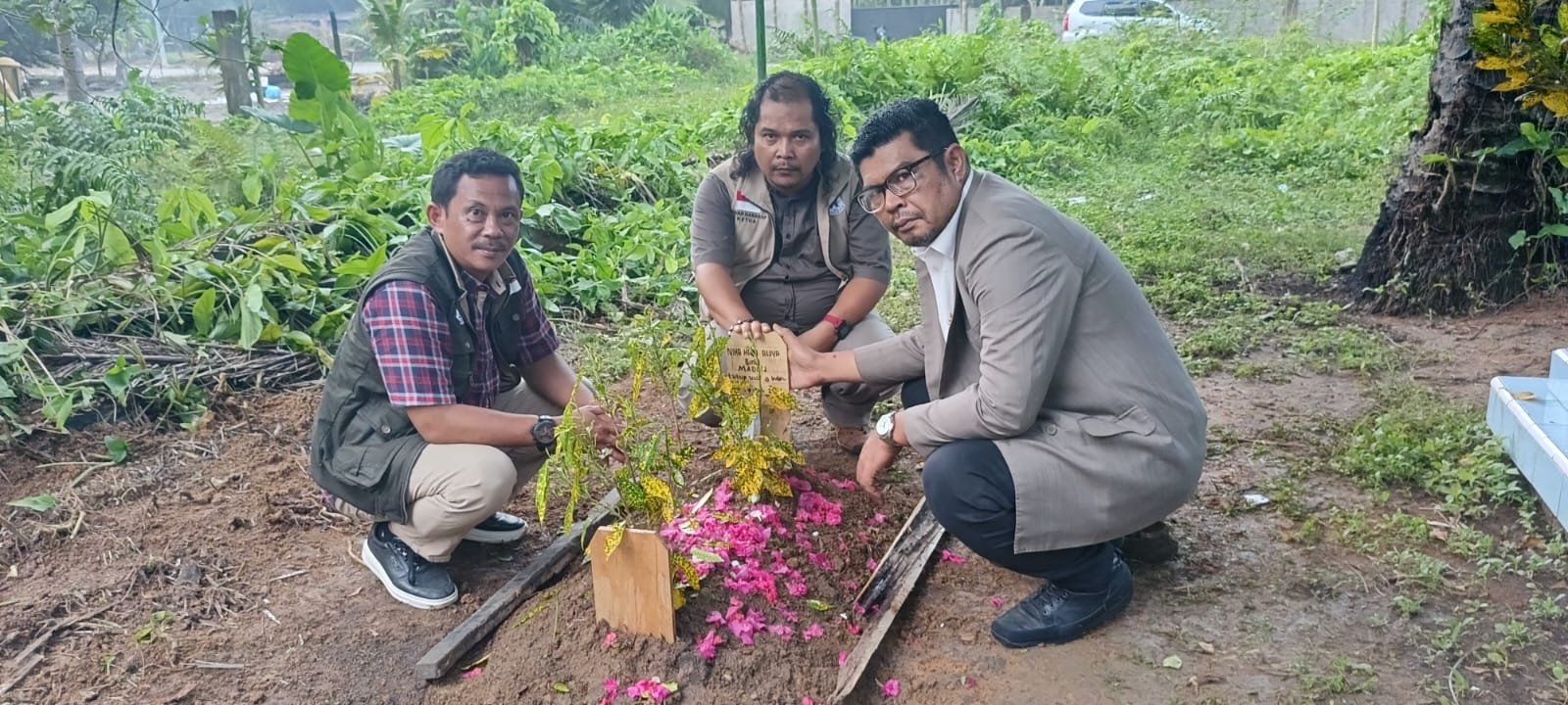 Ziarahi Makam Bayi 8 Bulan yang Diduga Korban Kekerasan Seksual, Ketua Umum Komnas PA: Jangan Biarkan Kebenaran Ikut Terkubur!