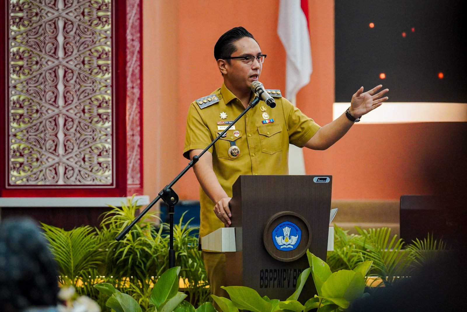 Pesan Tegas Rico Waas untuk Pejabat Pengawas di Pelatihan Kepimpinan: Hargai Waktu, Cepat Merespons, Layani Masyarakat